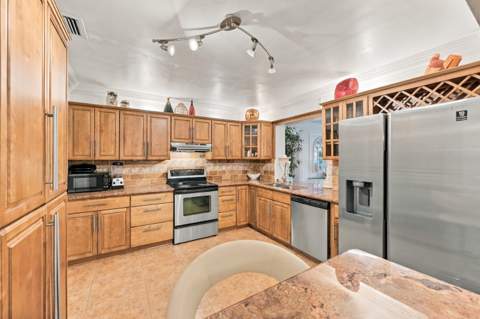 8670 NW 19th Street, Pembroke Pines FL - photo 13 of 47