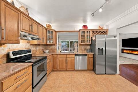 8670 NW 19th Street, Pembroke Pines FL - photo 14 of 47