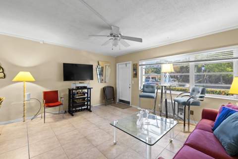 2570 S Federal Highway #10, Boynton Beach FL - photo 7 of 56