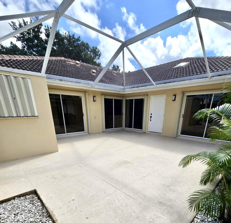 2 bedroom Townhouse at 9181 Sun Terrace Circle #A, Sunterrace At The Gardens, Palm Beach Gardens — photo 2