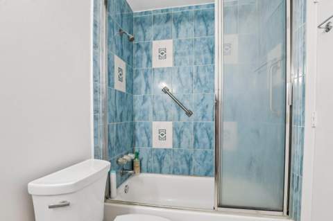 8400 Lagos De Campo Boulevard #303, Tamarac FL - photo 20 of 23