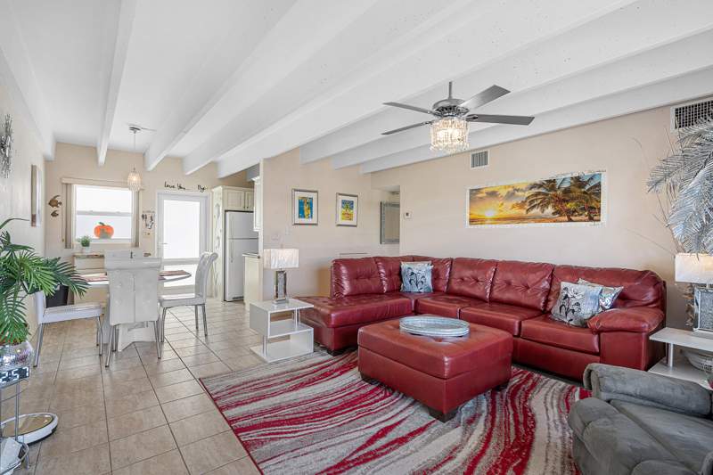 2 bedroom Stock Cooperative at 4001 S Ocean Boulevard, Tropicana Gardens Inc, Palm Beach — photo 2