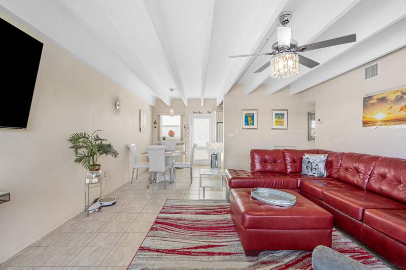 2 bedroom Stock Cooperative at 4001 S Ocean Boulevard, Tropicana Gardens Inc, Palm Beach — photo 4