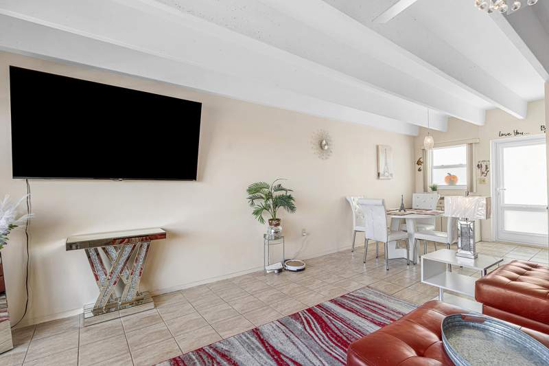 2 bedroom Stock Cooperative at 4001 S Ocean Boulevard, Tropicana Gardens Inc, Palm Beach — photo 5