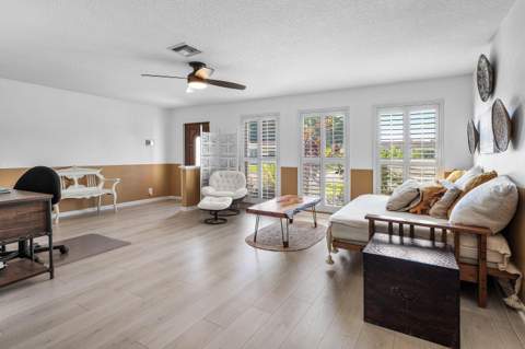 6395 Whispering Wind Way, Delray Beach FL - photo 13 of 44