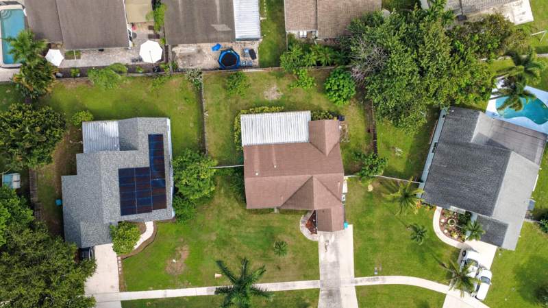 3 bedroom Single Family Residence at 9 Cedar Circle, Meadows 300 1, Boynton Beach — photo 3