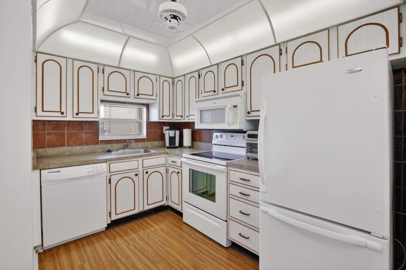 2 bedroom Condominium at 8921 S Hollybrook Boulevard #209, Hollybrook Golf, Pembroke Pines — photo 2