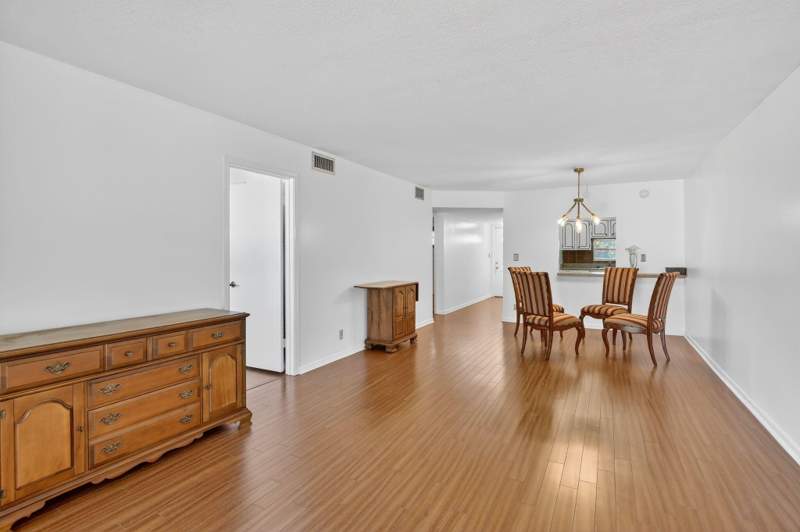 2 bedroom Condominium at 8921 S Hollybrook Boulevard #209, Hollybrook Golf, Pembroke Pines — photo 4