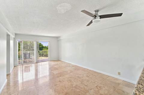 1511 SE 15th Court #306, Deerfield Beach FL - photo 7 of 25