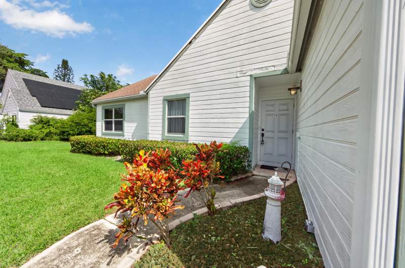 3 bedroom Single Family Residence at 9 Cedar Circle, Meadows 300 1, Boynton Beach — photo 4