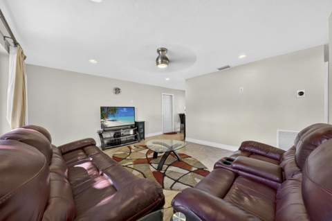 4821 SW 18th Street, Fort Lauderdale FL - photo 16 of 24