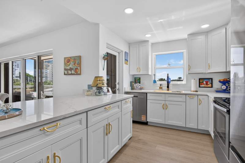 2 bedroom Condominium at 1200 Hibiscus Avenue #407, Aristocrat Ocean, Pompano Beach — photo 3