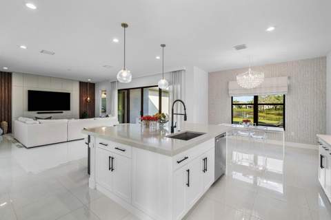8209 Essex Country Club Drive, Boca Raton FL - photo 13 of 112