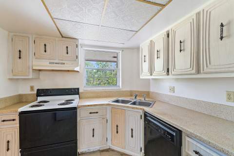 18081 SE Country Club Drive #19-188, Jupiter FL - photo 18 of 37