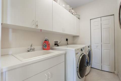 8047 N Savannah Circle, Davie FL - photo 11 of 69