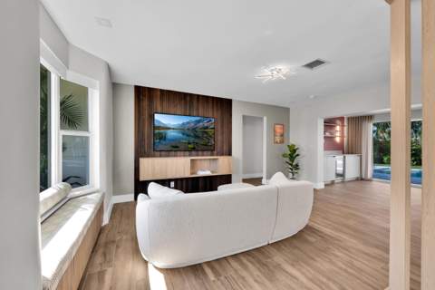 1011 SE 2nd Avenue, Pompano Beach FL - photo 23 of 70