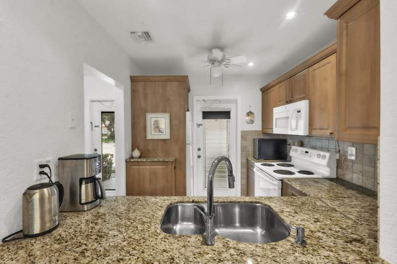 2 bedroom Condominium at 5141 W Oakland Park Boulevard #104, Melaleuca Gardens Condo, Lauderdale Lakes — photo 4