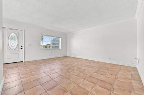186 Burgundy D, Delray Beach FL - photo 8 of 44