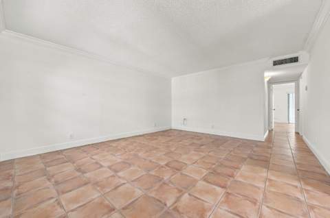 186 Burgundy D, Delray Beach FL - photo 10 of 44