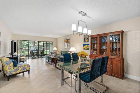 5087 Oakhill Lane, Delray Beach FL - photo 16 of 48