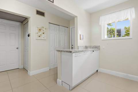 7400 NW 17th Street #202, Plantation FL - photo 12 of 29