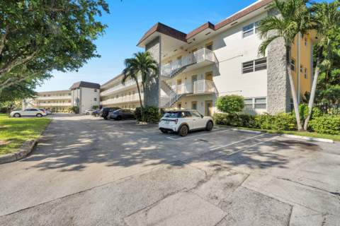 5141 W Oakland Park Boulevard #104, Lauderdale Lakes FL - photo 21 of 23