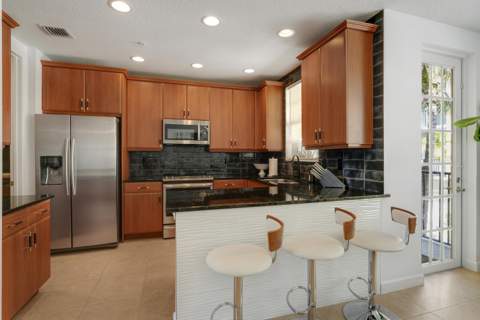 2548 Gardens Parkway, Palm Beach Gardens FL - photo 18 of 58