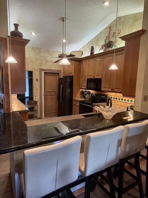 7300 NW 44th Terrace, Fort Lauderdale FL - photo 7 of 49