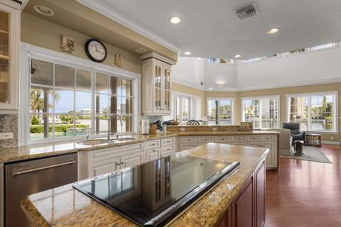 975 Dogwood Drive, Delray Beach FL - photo 16 of 32