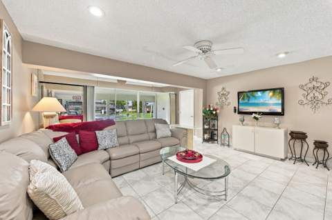 1541 NW 18th #102, Delray Beach FL - photo 7 of 53