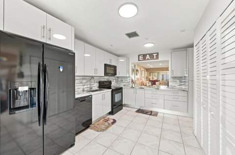 1541 NW 18th #102, Delray Beach FL - photo 15 of 53