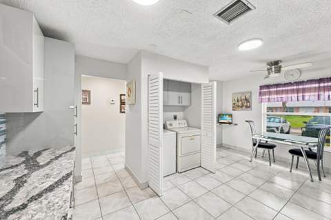 1541 NW 18th #102, Delray Beach FL - photo 17 of 53