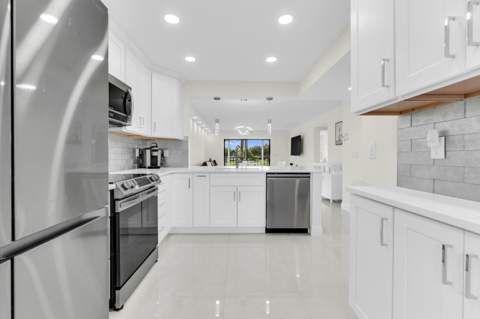 7320 Amberly Lane #208, Delray Beach FL - photo 6 of 64