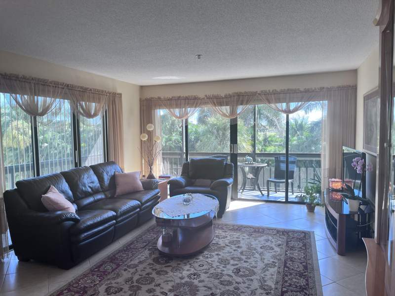 2 bedroom Condominium at 3000 Presidential Way #301, Lands Of The President Condo 8, West Palm Beach — photo 2