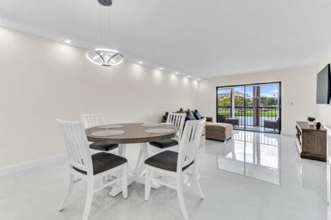 7320 Amberly Lane #208, Delray Beach FL - photo 18 of 64