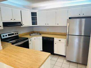 101 Lake Pine Circle #D-2, Greenacres FL - photo 7 of 30