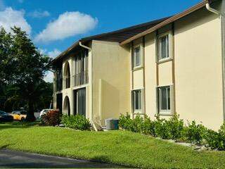 2 bedroom Condominium at 101 Lake Pine Circle #D-2, Pine Ridge South I Condo, Greenacres — photo 4