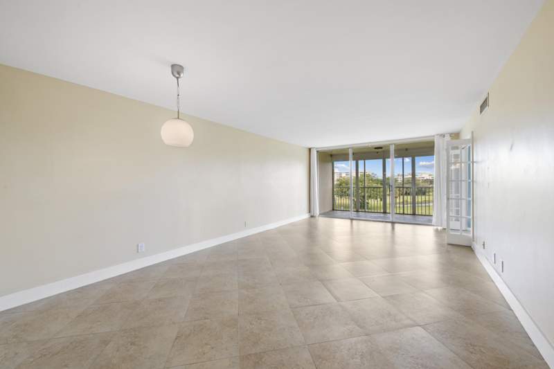 2 bedroom Condominium at 2851 S Palm Aire Drive #503, No 30 Palm-Aire Country Club, Pompano Beach — photo 4