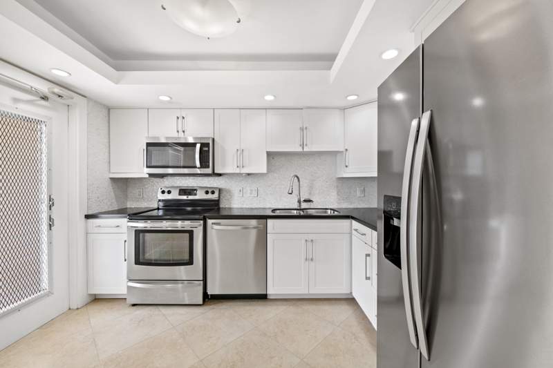 2 bedroom Condominium at 2851 S Palm Aire Drive #503, No 30 Palm-Aire Country Club, Pompano Beach — photo 3