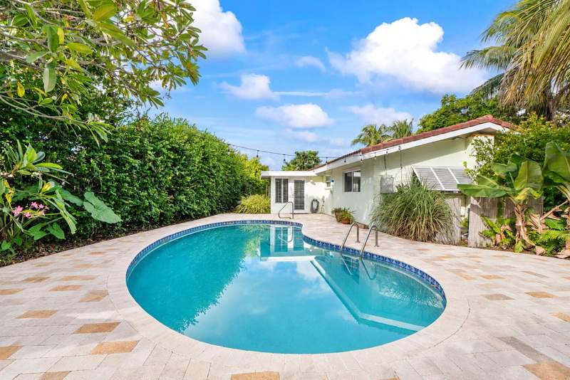2 bedroom Single Family Residence at 410 NE 36th Street, Villa Rica, Boca Raton — photo 2