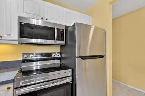 1225 NW 21st Street #32-3208, Stuart FL - photo 7 of 42
