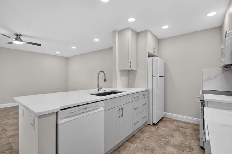 2 bedroom Condominium at 883 Normandy Trail, Kings Point, Delray Beach — photo 5