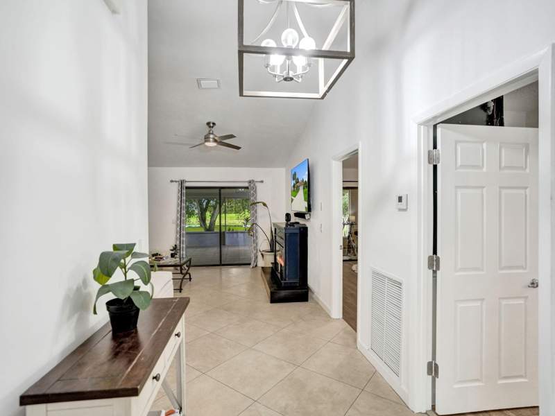 3 bedroom Single Family Residence at 5713 Adair Way, Lakes of Lantana Phase 1A, Lake Worth — photo 2