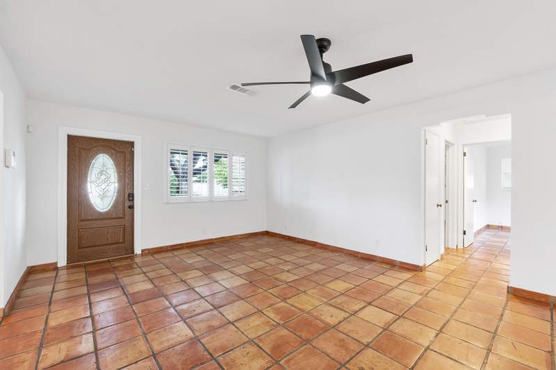 2 bedroom Single Family Residence at 410 NE 36th Street, Villa Rica, Boca Raton — photo 5