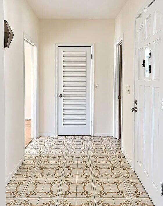 3 bedroom Single Family Residence at 336 Tequesta Drive, Jupiter In The Pines Sec D, Jupiter — photo 3