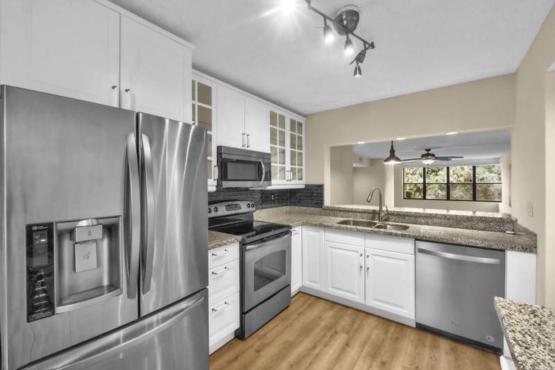 2 bedroom Condominium at 2908 S Carambola Circle #106, Applewood Village Iv-B Condo, Coconut Creek — photo 3