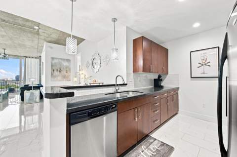 300 S Australian Avenue #1404, West Palm Beach FL - photo 12 of 33