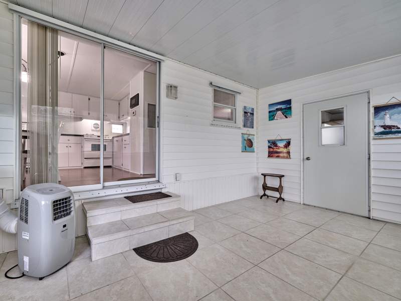 2 bedroom Manufactured Home at 8421 SE Skylark Avenue, Ridgeway, Hobe Sound — photo 5