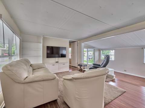 8421 SE Skylark Avenue, Hobe Sound FL - photo 14 of 54