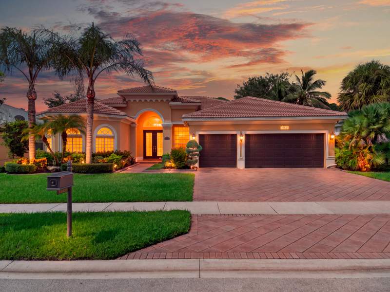 4 bedroom Single Family Residence at 10625 Oak Meadow Lane, South Road Pud, Lake Worth — photo 4
